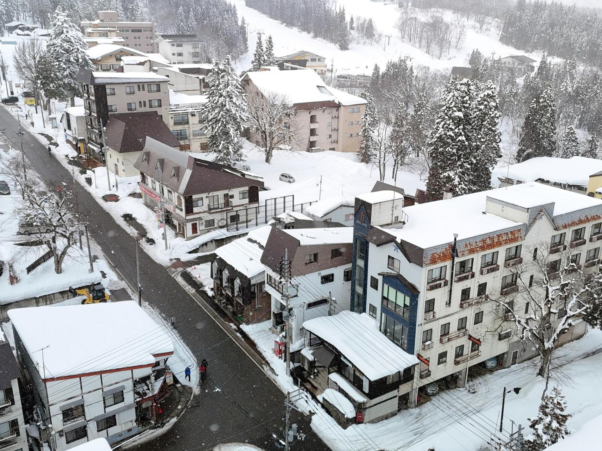 Star Hotel Akakura Myoko Buitenkant foto